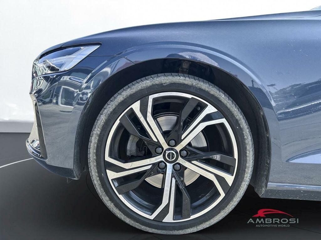 Volvo V60 2.0 b4 Plus Dark auto