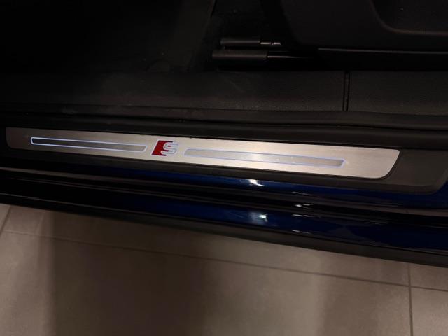 Audi Q2 35 2.0 tdi Identity Black s-tronic