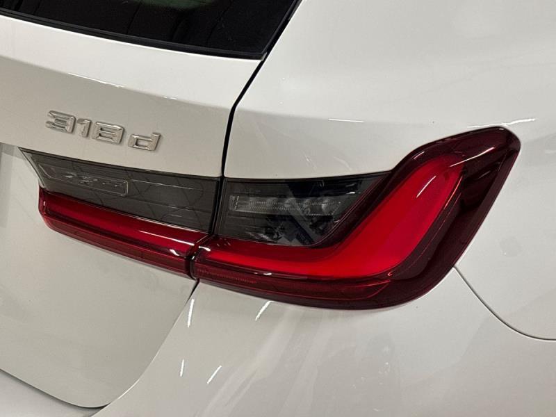 BMW Serie 3 318d Touring mhev 48V auto