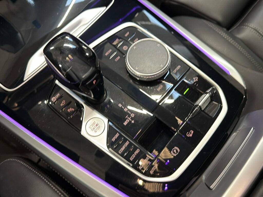 BMW X5 xdrive40d mhev 48V Msport auto