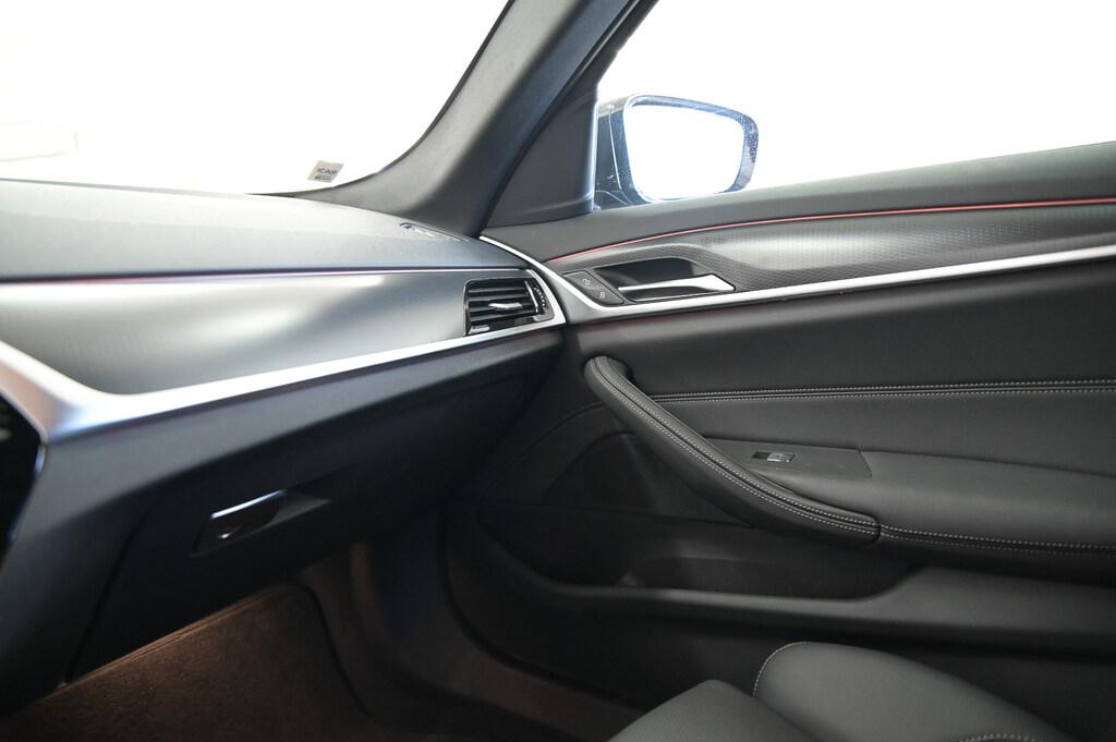 BMW Serie 5 520d Touring mhev 48V xdrive Msport auto
