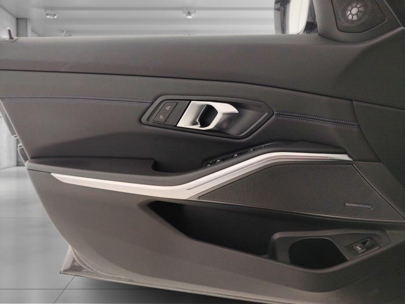BMW Serie 3 330d Touring mhev 48V Msport xdrive auto