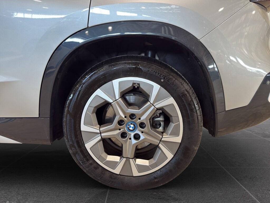 BMW iX1 edrive 20 X-Line
