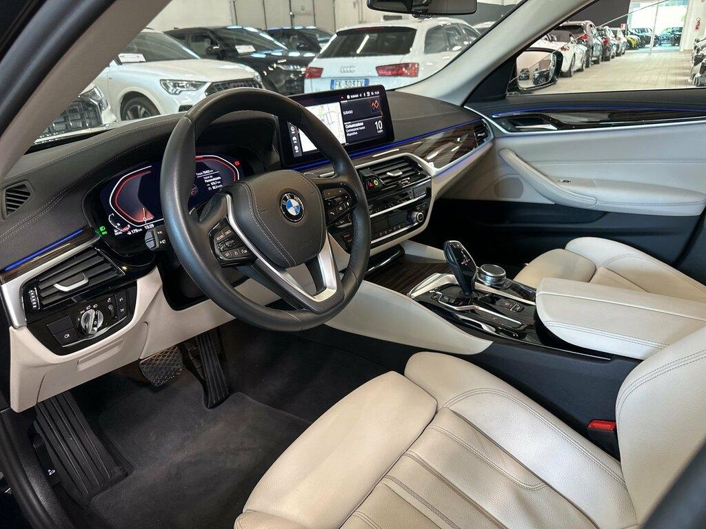 BMW Serie 5 530d Touring mhev 48V xdrive Luxury auto