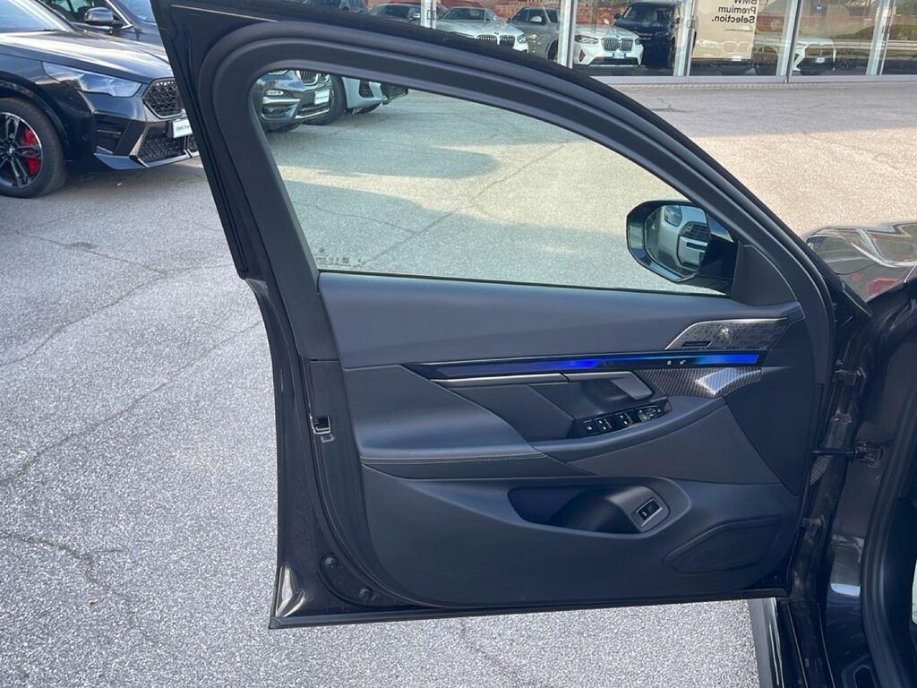 BMW M5 Touring 4.4 727cv auto