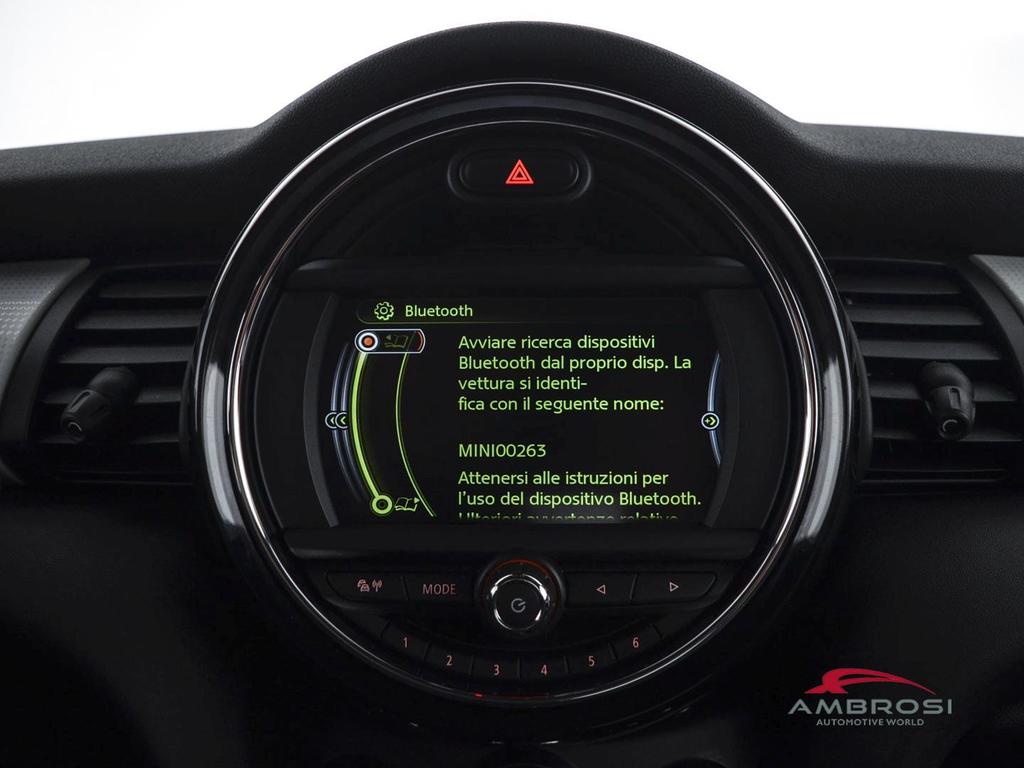 Mini Cooper D 1.5 D Cooper D Seven Auto