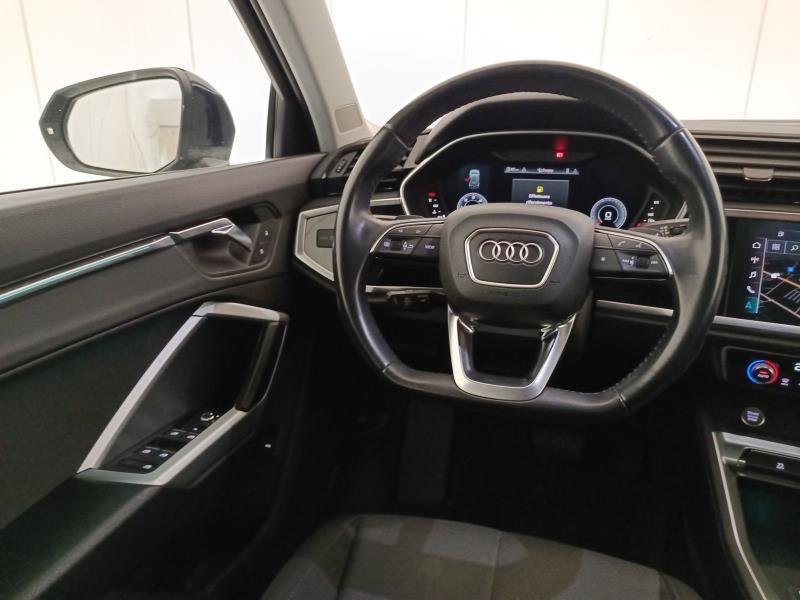 Audi Q3 35 2.0 tdi Business s-tronic