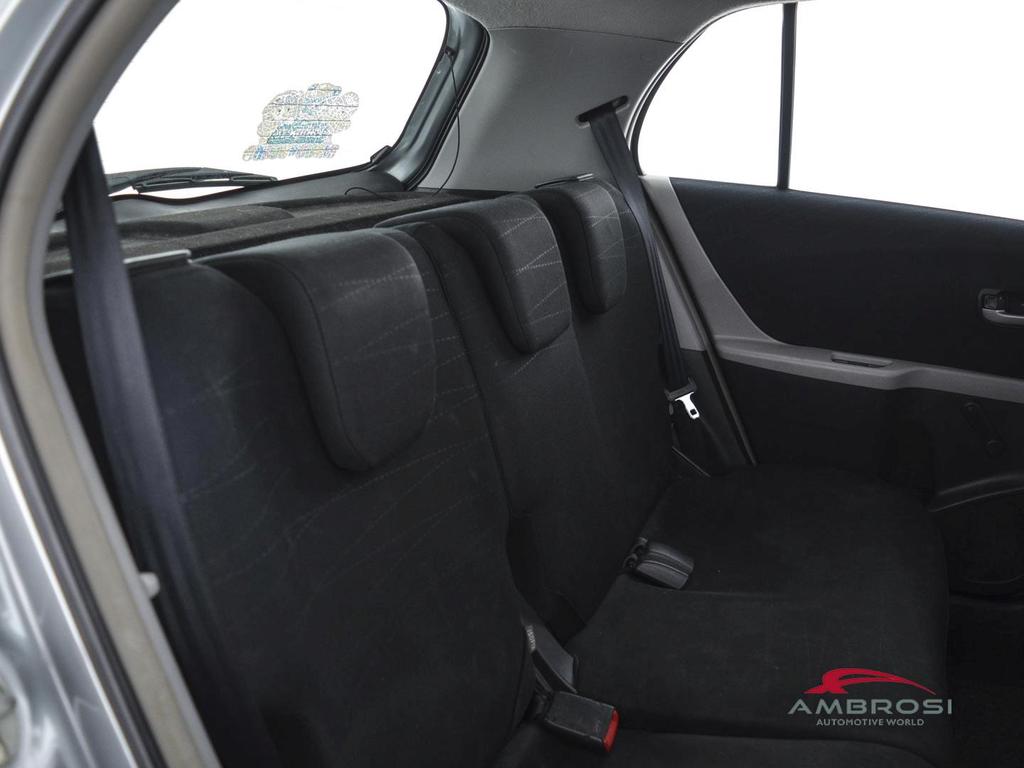 Toyota Yaris 1.3 Sol 5p