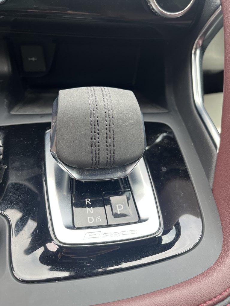 Jaguar E-Pace 2.0 D163 R-Dynamic HSE awd auto