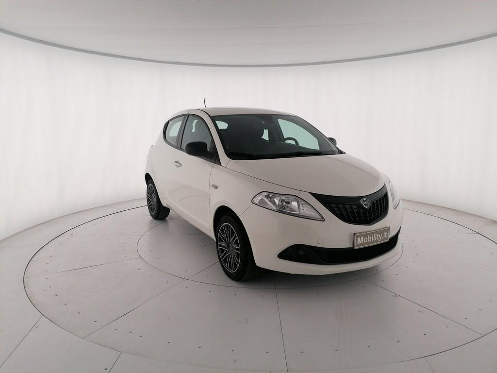 Lancia Ypsilon 1.0 firefly hybrid Silver s&s 70cv 5p.ti