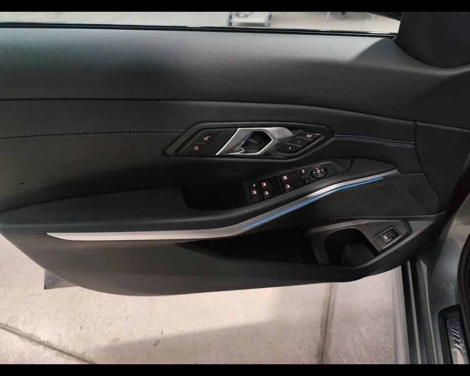 BMW Serie 3 320d mhev 48V xdrive M Sport Pro auto