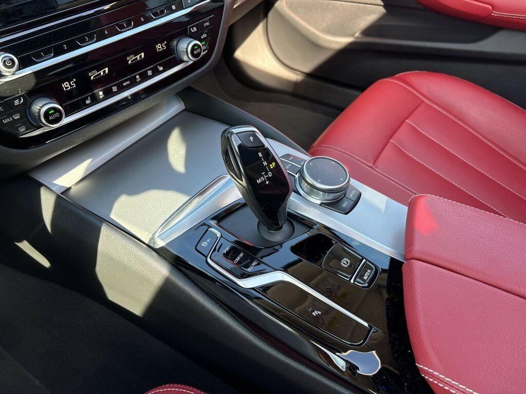 BMW Serie 5 520d Touring mhev 48V xdrive Msport auto
