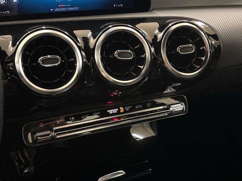 Mercedes CLA 220 d Premium auto