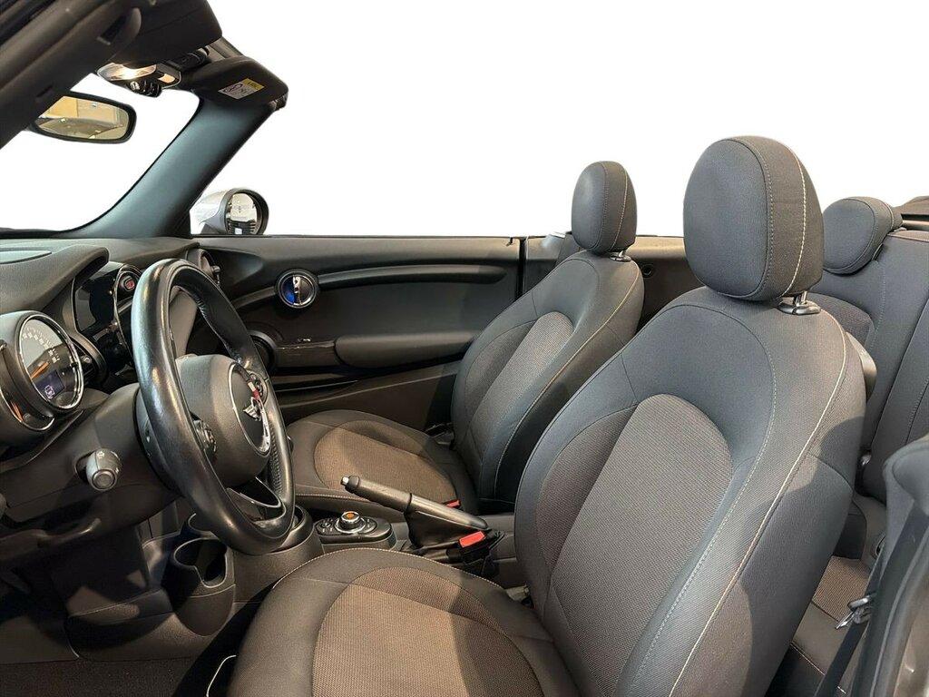 Mini Cooper D Cabrio 1.5 Cooper D