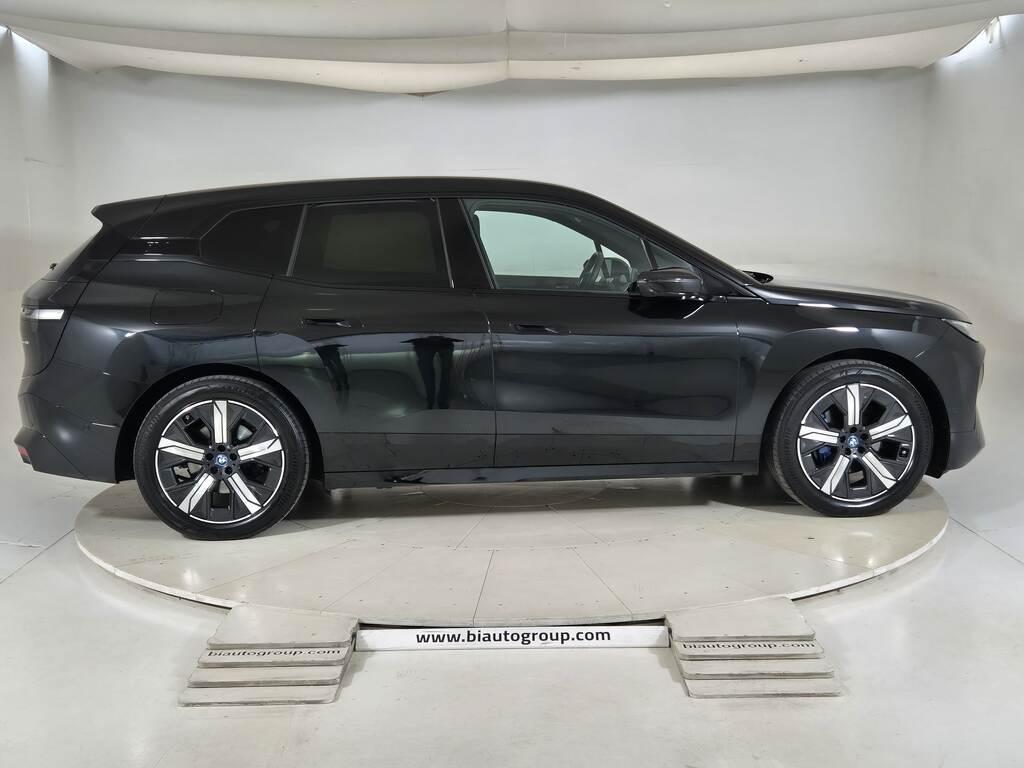 BMW iX xdrive50 pacchetto sportivo