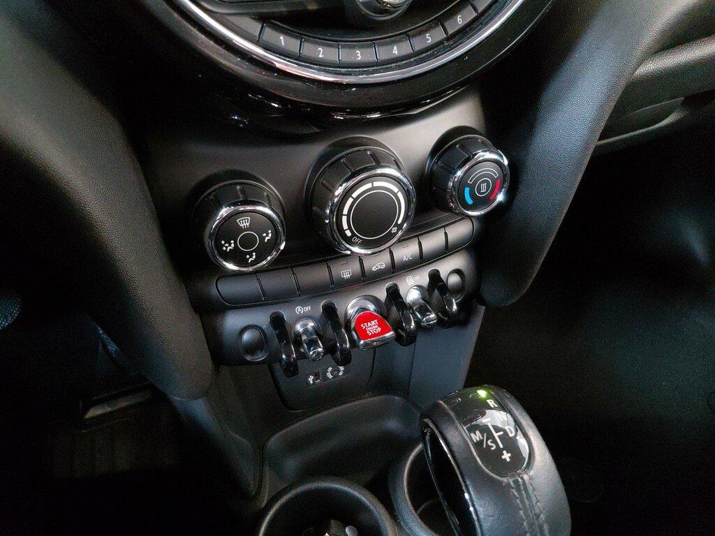Mini Cooper D 1.5 D Cooper D Boost Auto