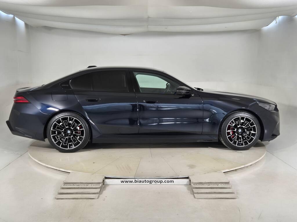 BMW M5 4.4 727cv auto