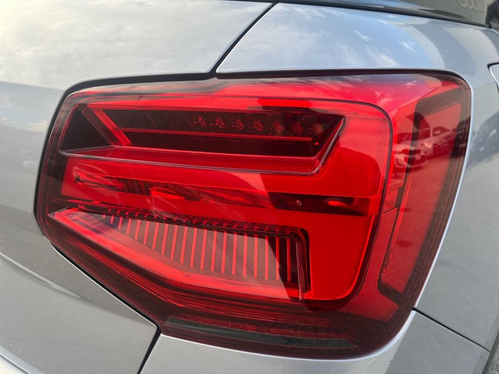 Audi Q2 30 2.0 tdi Business plus s-tronic