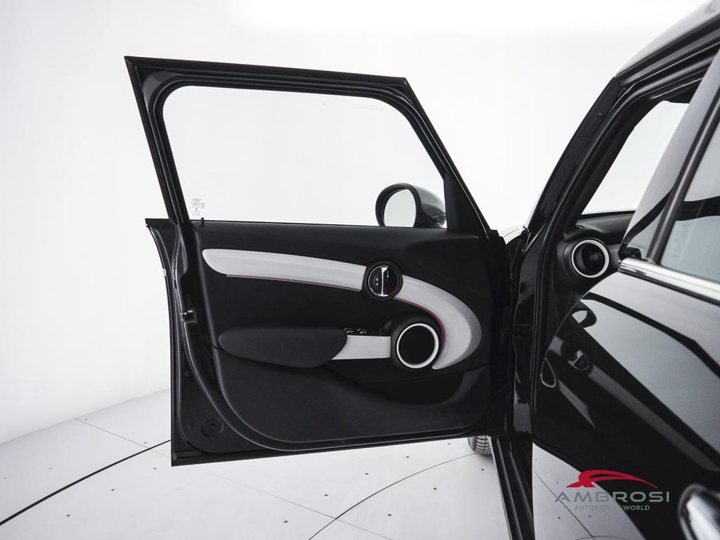 Mini Cooper D 1.5 D Cooper D Seven Auto