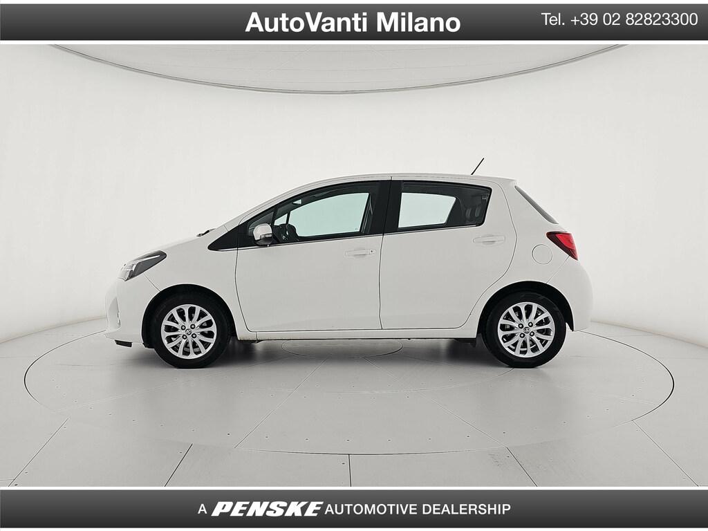 Toyota Yaris 1.3 Lounge 5p E6