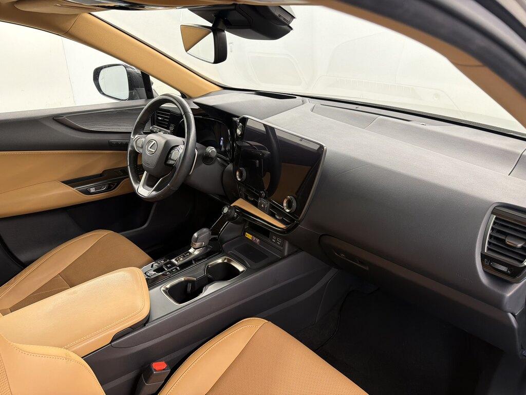 Lexus NX 2.5 plug-in Luxury 4wd e-cvt
