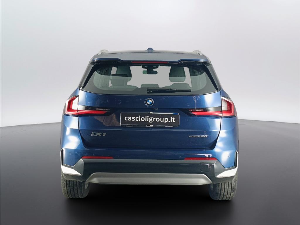 BMW iX1 edrive 20 X-Line