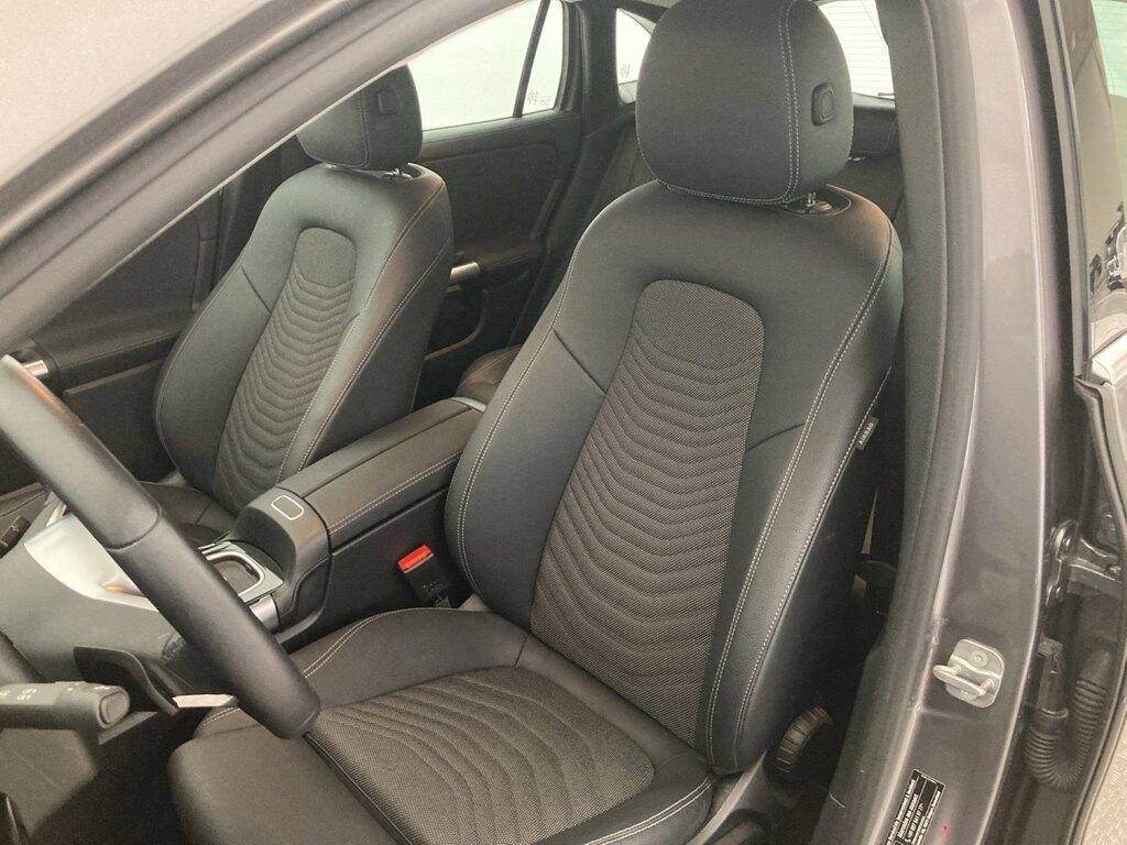 Mercedes GLA 180 d Progressive Advanced auto
