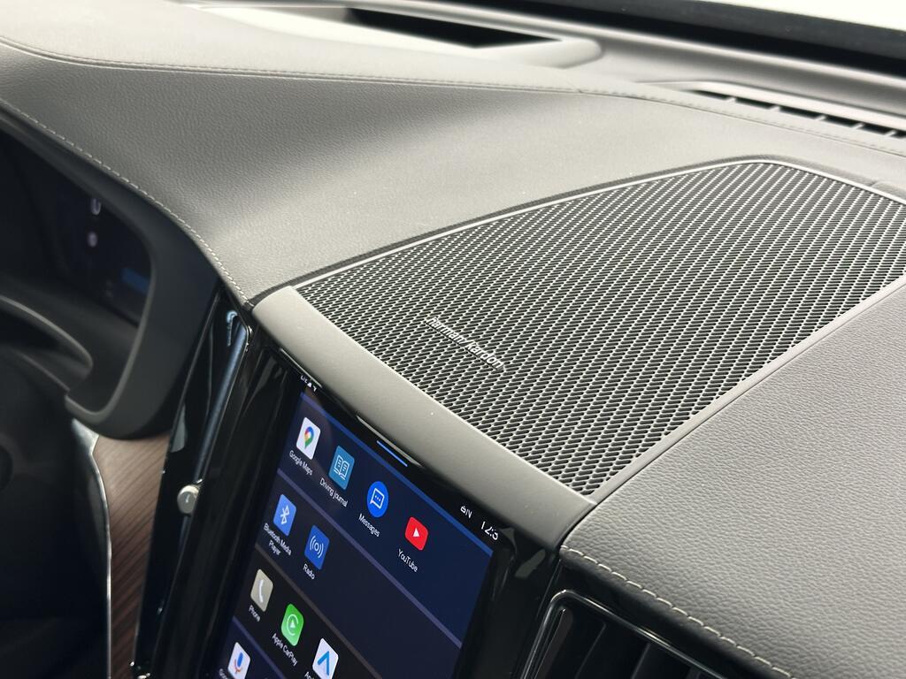 Volvo XC60 2.0 t6 phev Ultra Dark awd auto