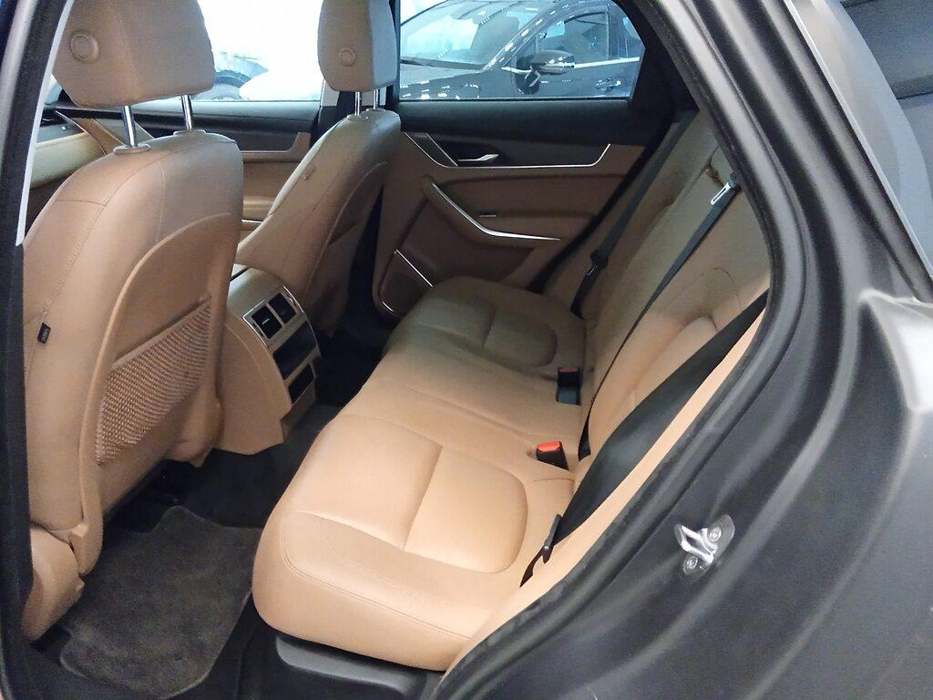 Jaguar F-Pace 2.0 D204 R-Dynamic Black awd auto