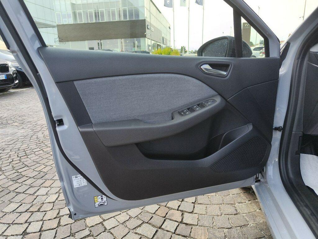 Renault Clio 1.6 E-Tech full hybrid Techno 145cv