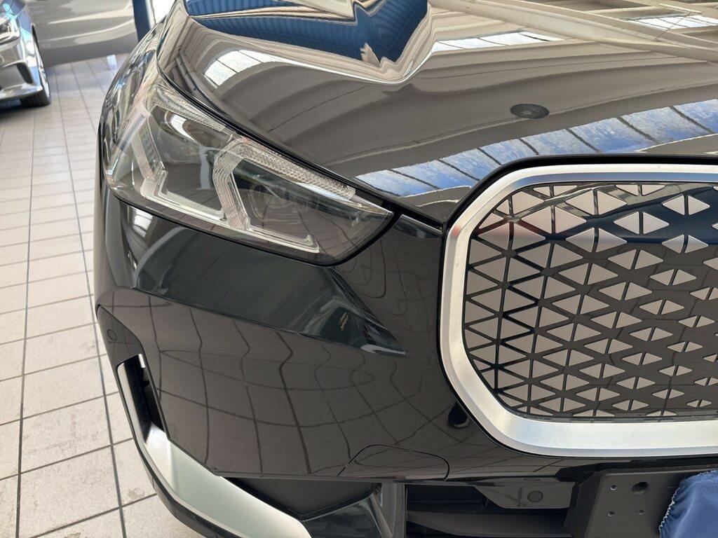 BMW iX1 edrive 20 X-Line