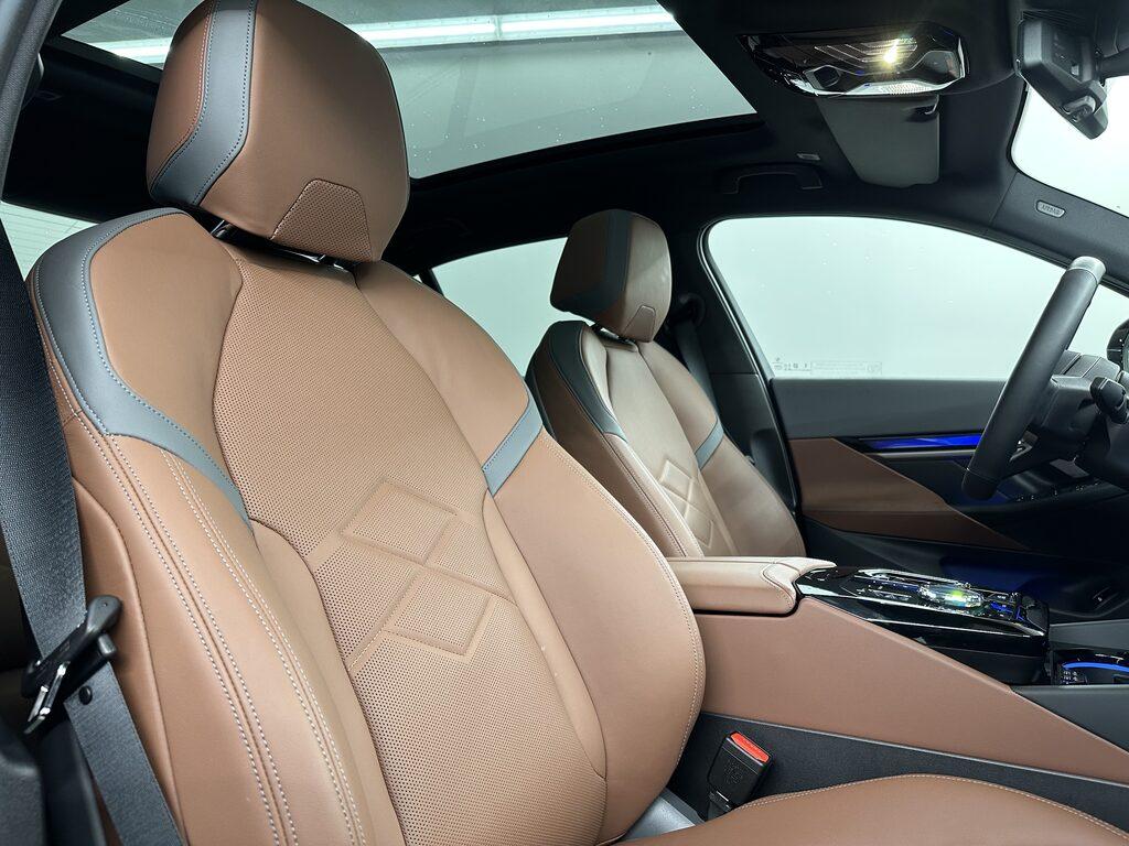 BMW i5 edrive40