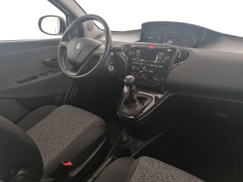 Lancia Ypsilon 1.0 firefly hybrid Silver s&s 70cv 5p.ti