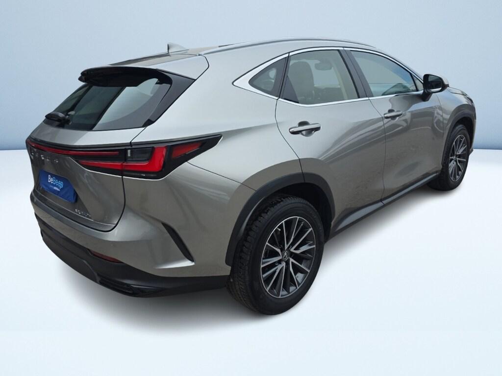 Lexus NX 2.5 hybrid Business 4wd e-cvt