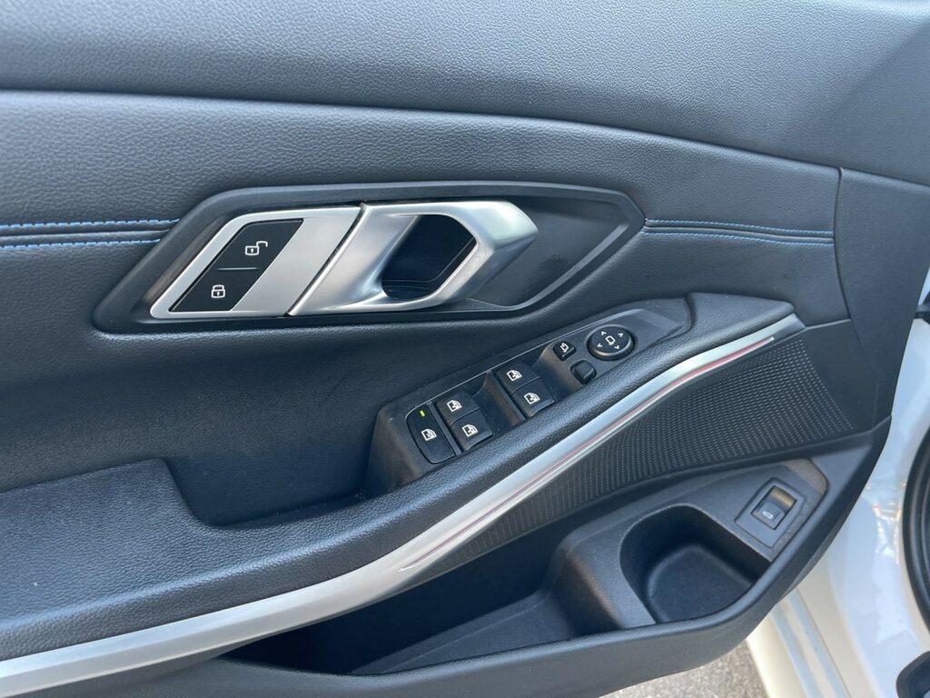 BMW Serie 3 320d Touring mhev 48V Msport auto
