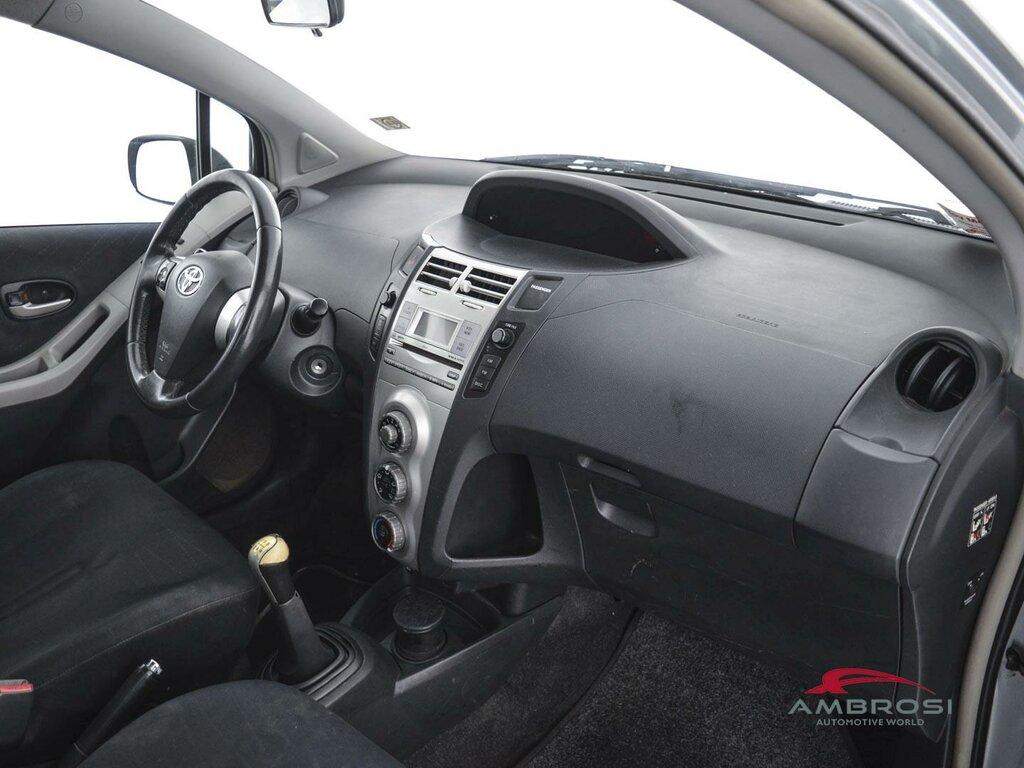 Toyota Yaris 1.3 Sol 5p