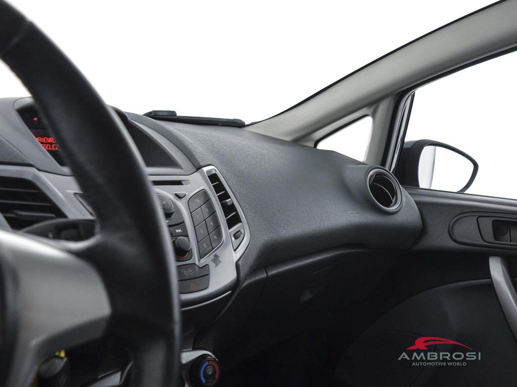 Ford Fiesta 1.2 16v + c/esp 82cv 3p E5