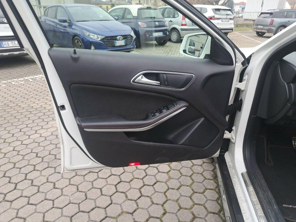 Mercedes GLA 220 Premium 4matic auto