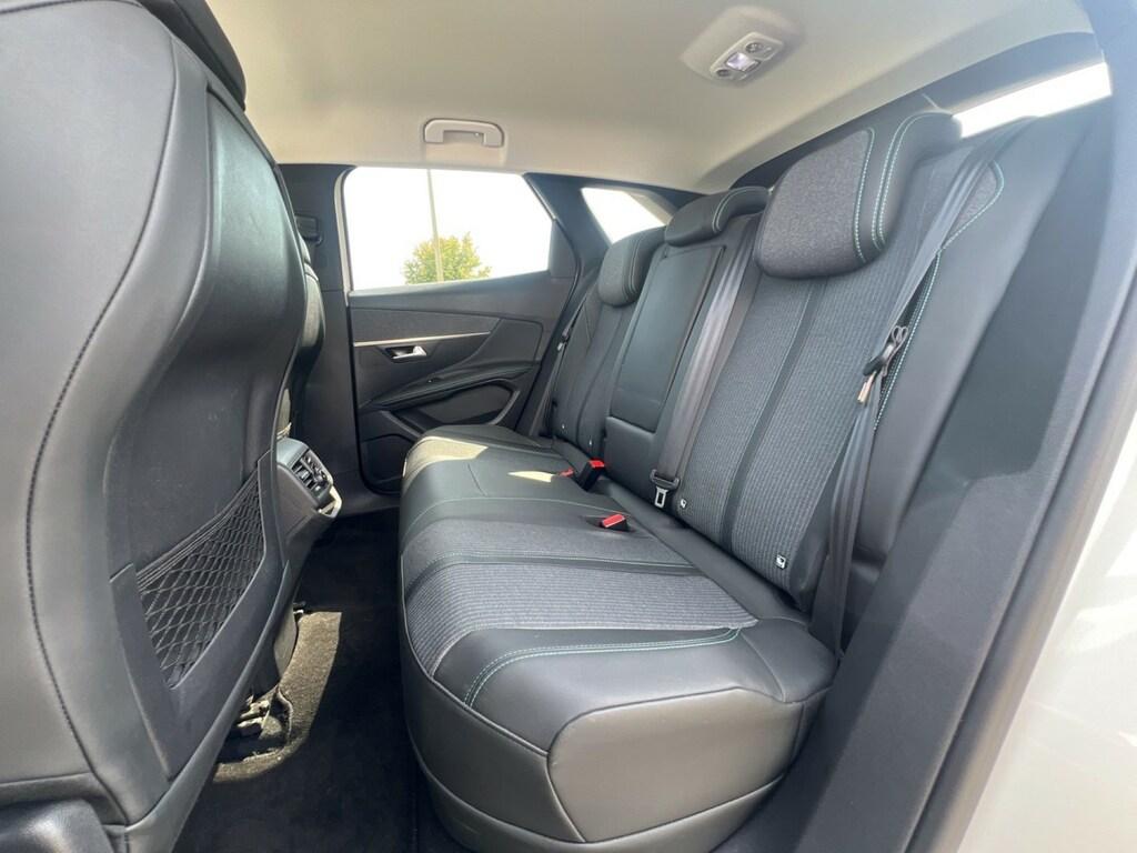 Peugeot 3008 1.6 hybrid Allure Pack 225cv e-eat8