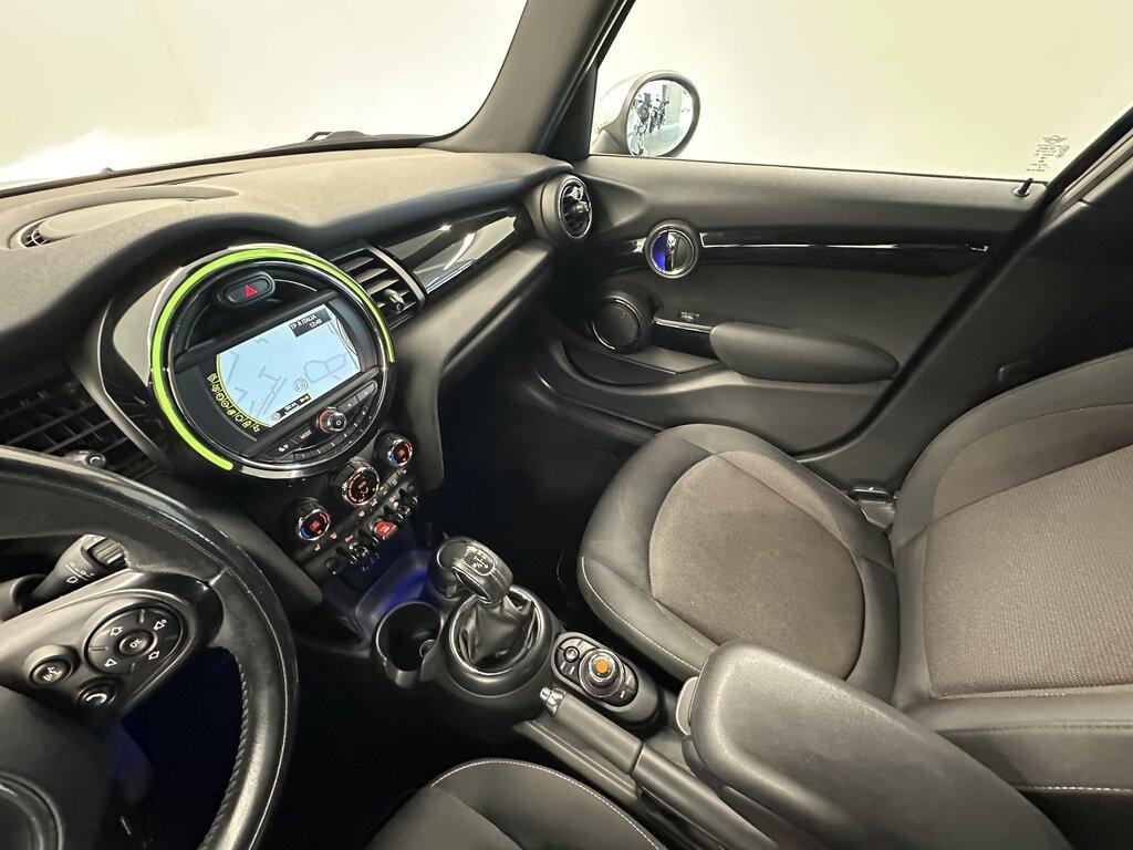 Mini Cooper D 1.5 D Cooper D Business XL Auto