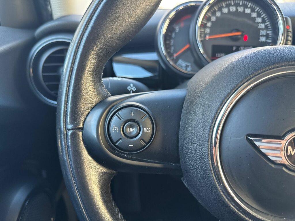 Mini Cooper D 1.5 D Cooper D Business XL Auto