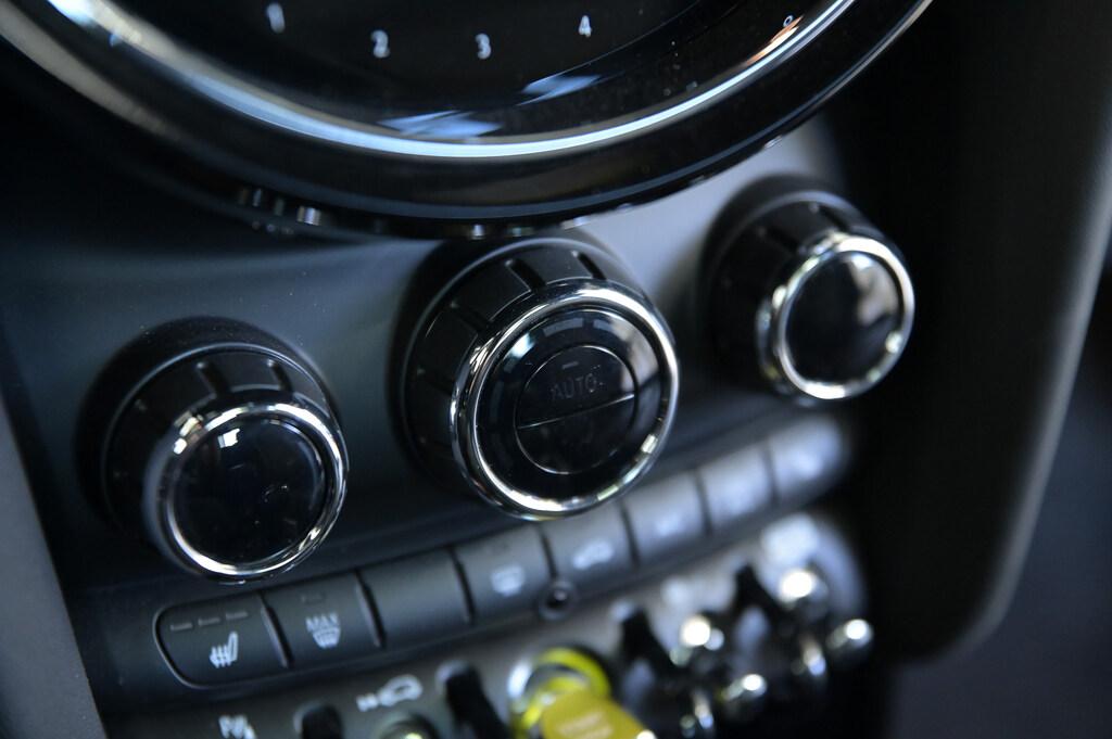 Mini Mini Cooper SE Classic
