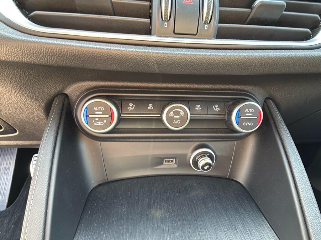 Alfa Romeo Stelvio 2.0 t Sprint Q4 280cv auto