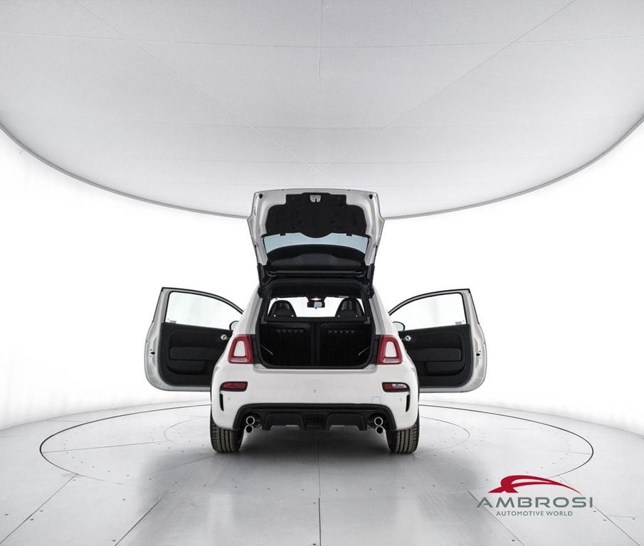 Abarth 695 1.4 t-jet 180cv