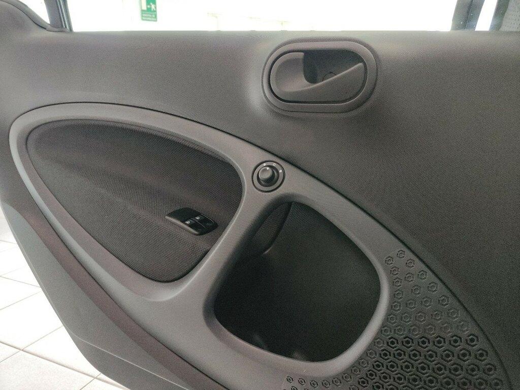 Smart fortwo eq Pure 22kW