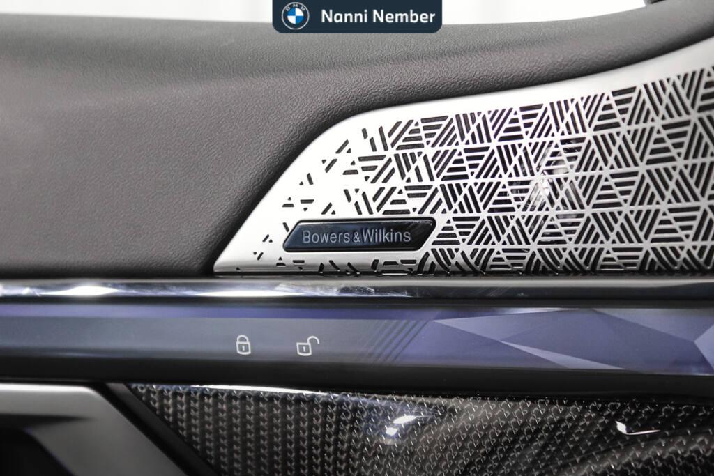 BMW M5 4.4 727cv auto