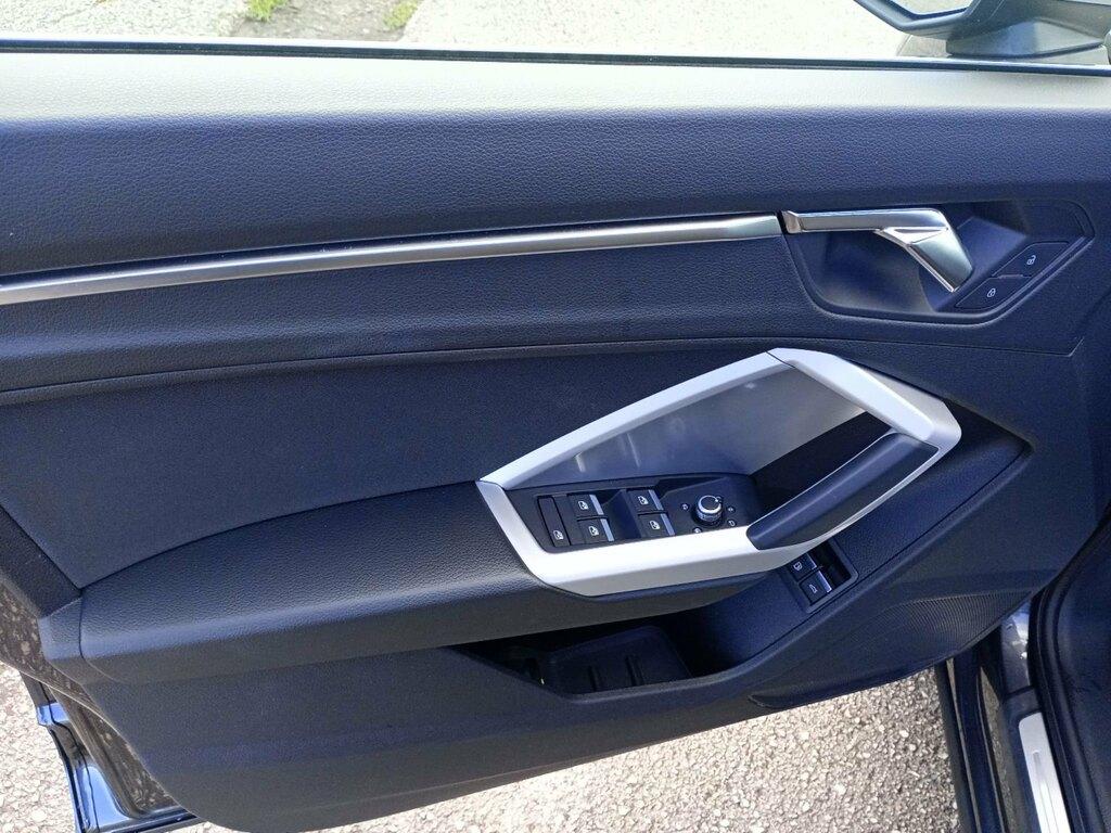 Audi Q3 45 1.4 tfsi e Business s-tronic