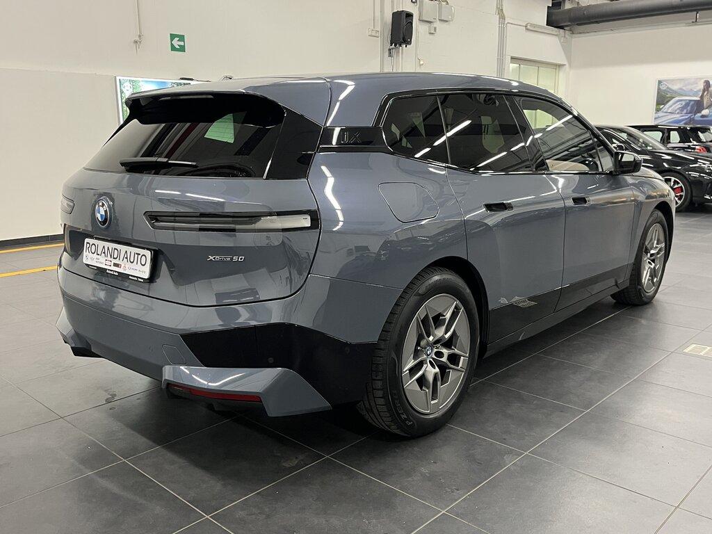 BMW iX xdrive50 pacchetto sportivo