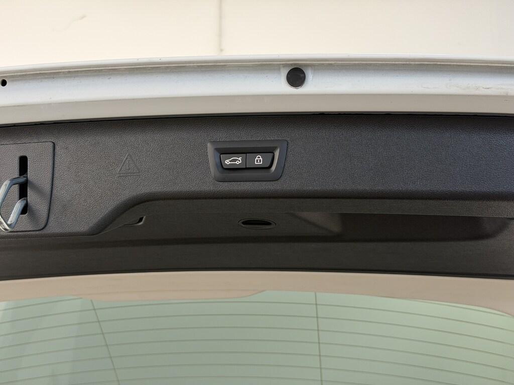 BMW Serie 5 530d Touring mhev 48V xdrive Business auto