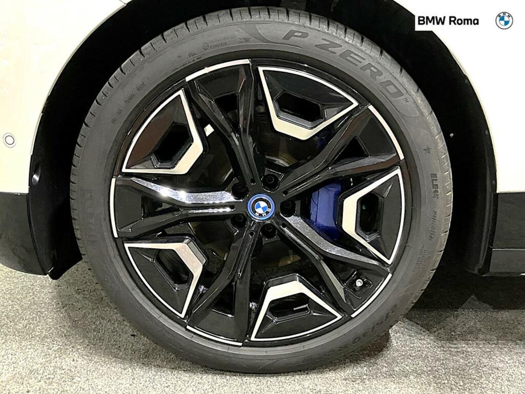 BMW iX xdrive40 pacchetto sportivo